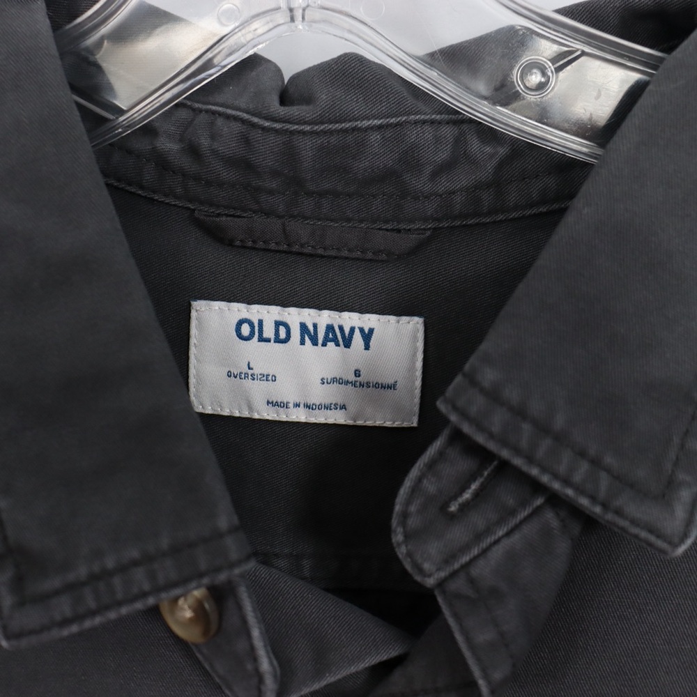 NWT Old Navy Men's Gray Button-Up Shirt - Picture 4 of 7